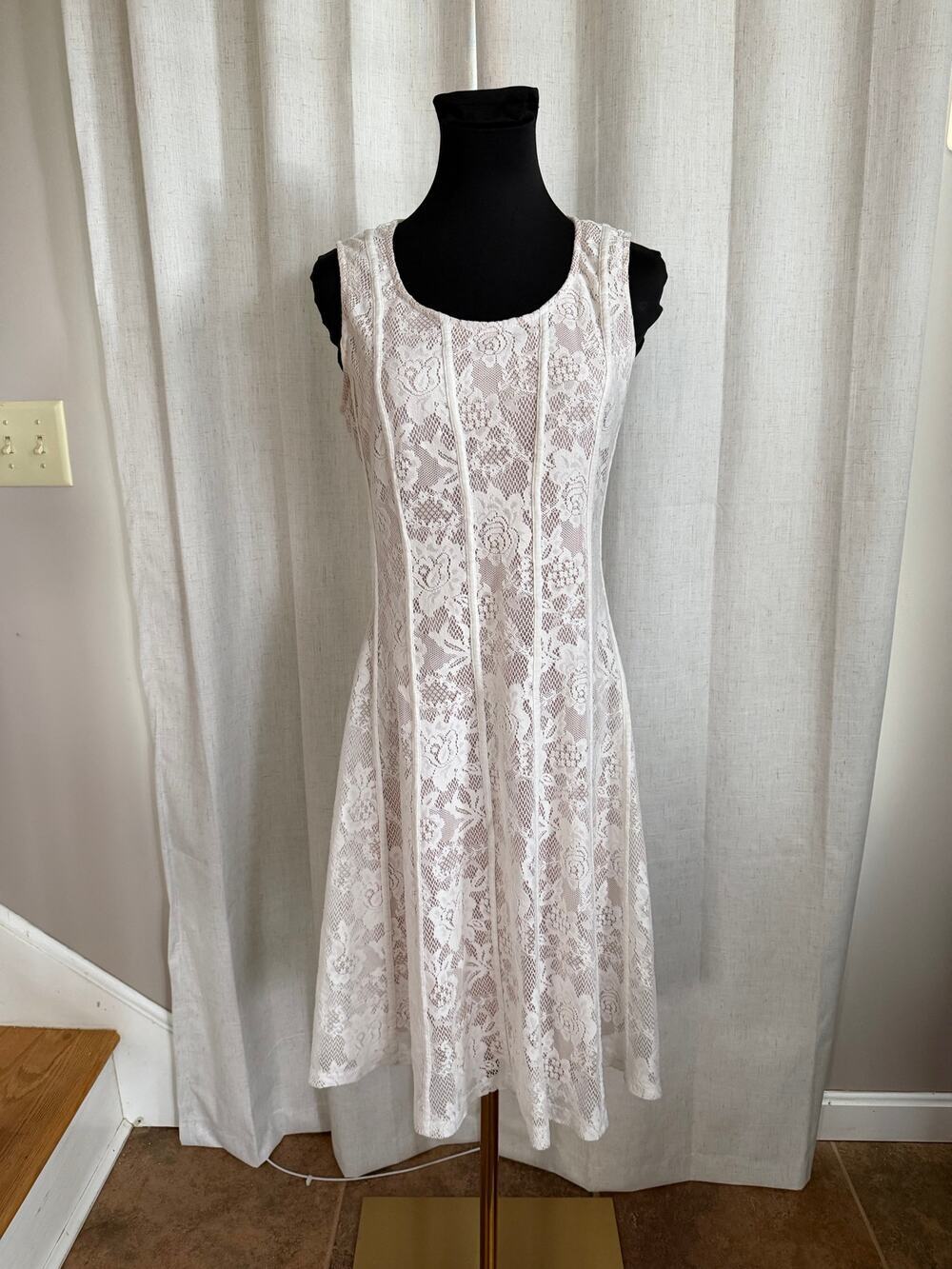 Lace Dress By Candalite Size Small